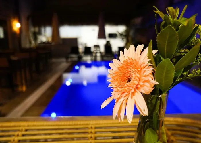 Mara Köy ıçi Luxury Alaçatı Alojamento de Acomodação e Pequeno-almoço Çeşme