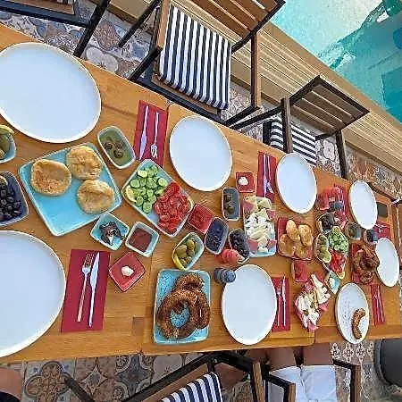 Mara Koeyici 3*